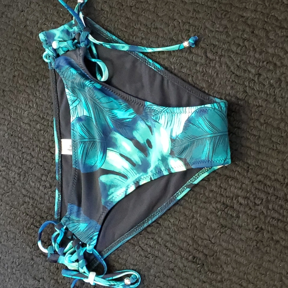 NWOT Cupshe bikini Bottoms sz L